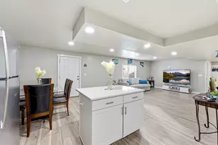 8163 S Oakridge Park Dr, West Jordan, UT 84081 - Photo 18