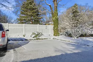 1697 E Woodbridge Dr, Salt Lake City, UT 84117 - Photo 28