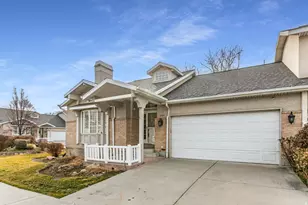 246 E Cottage Wood Ln, Murray, UT 84107 - Photo 2