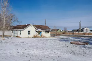 7015 W 3500 S, West Valley, UT 84128 - Photo 8