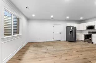 143 W Birds Eye Ln, Vineyard, UT 84059 - Photo 2