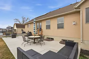 277 S Holden Ln, Grantsville, UT 84029 - Photo 6