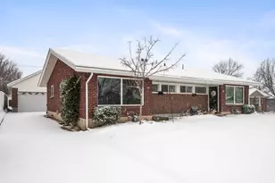 2052 E Ashton Cir S, Salt Lake City, UT 84109 - Photo 1