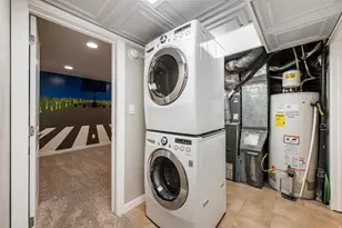 2052 E Ashton Cir S, Salt Lake City, UT 84109 - Photo 14