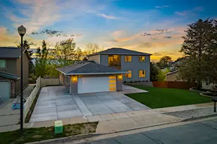 11446 S Mountain Ridge Circle, Sandy, UT 84092 - Photo 2