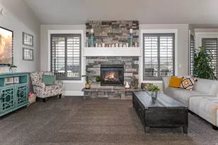 977 S Parkway E, North Salt Lake, UT 84054 - Photo 8