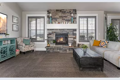 977 S Parkway E, North Salt Lake, UT 84054 - Photo 10