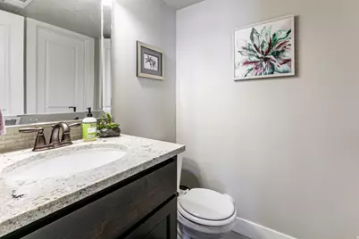 977 S Parkway E, North Salt Lake, UT 84054 - Photo 38