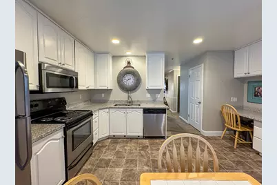 986 N 900 E #31, Provo, UT 84604 - Photo 8
