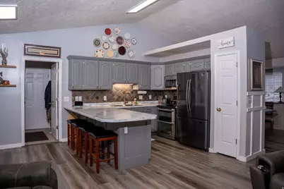13638 S 3160 W, Riverton, UT 84065 - Photo 8