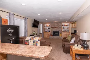 13638 S 3160 W, Riverton, UT 84065 - Photo 16