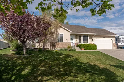 13638 S 3160 W, Riverton, UT 84065 - Photo 2