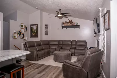 13638 S 3160 W, Riverton, UT 84065 - Photo 2