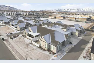 931 N Brook Ave #A, Tooele, UT 84074 - Photo 2