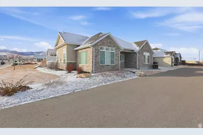931 N Brook Ave #A, Tooele, UT 84074 - Photo 1