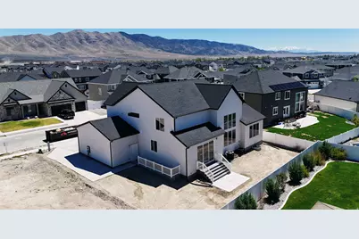 5325 N Honey Suckle Way #646, Eagle Mountain, UT 84005 - Photo 2