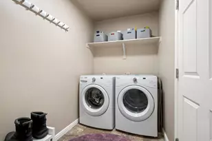 949 W Teal Run Way, Salt Lake City, UT 84119 - Photo 14