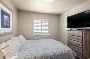 949 W Teal Run Way, Salt Lake City, UT 84119 - Photo 16