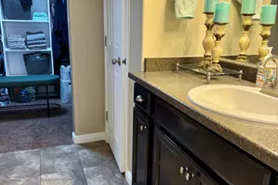 949 W Teal Run Way, Salt Lake City, UT 84119 - Photo 12