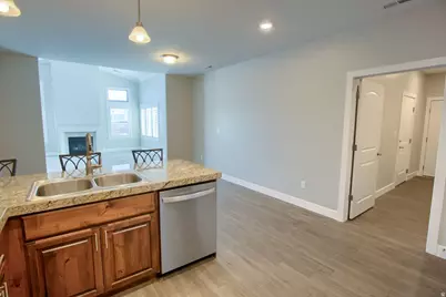 1656 W 300 S #B, Mapleton, UT 84664 - Photo 10