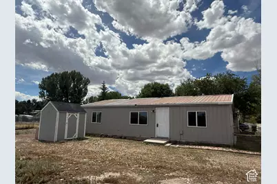 446 W 500 S #24, Wellington, UT 84542 - Photo 2