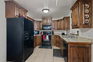 1045 S 1700 W, Payson, UT 84651 - Photo 8