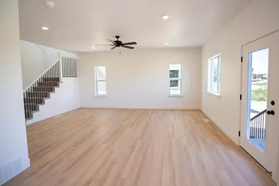 691 N 410 E Lot #13, Salem, UT 84653 - Photo 2