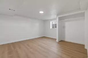 1358 E Maplewood Dr, Murray, UT 84121 - Photo 26