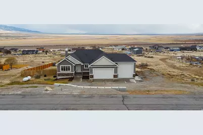 1981 W Ridgeline Rd, Stockton, UT 84071 - Photo 2