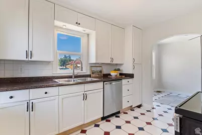 2318 W 5600 S, Roy, UT 84067 - Photo 8