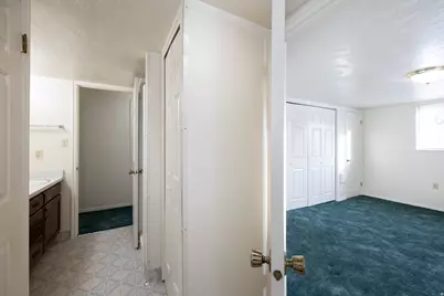 871 N Poplar Cir E, Centerville, UT 84014 - Photo 34