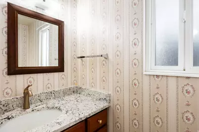 871 N Poplar Cir E, Centerville, UT 84014 - Photo 26