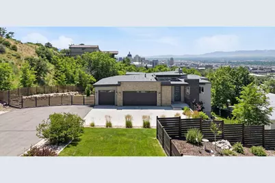 68 E Columbus Ct, Salt Lake City, UT 84103 - Photo 2