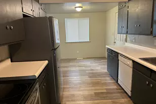 322 W Vine St, Tooele, UT 84074 - Photo 6