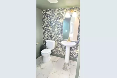 9039 S 1660 E, Sandy, UT 84093 - Photo 12