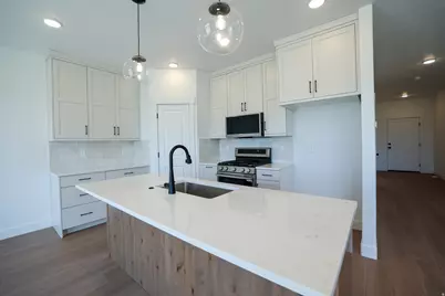 138 W 650 N, Smithfield, UT 84335 - Photo 4