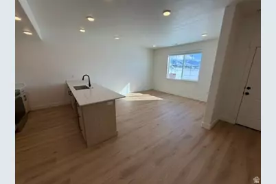 234 W 690 N, Smithfield, UT 84335 - Photo 4