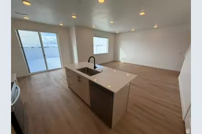 611 N 300 W, Smithfield, UT 84335 - Photo 6