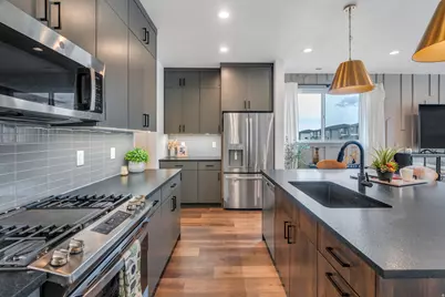 899 S 900 W, American Fork, UT 84003 - Photo 14