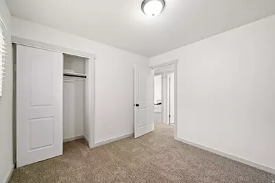 5261 S 2200 W, Roy, UT 84067 - Photo 10