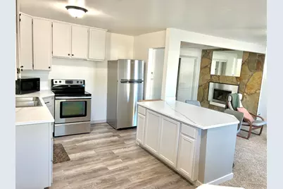 5261 S 2200 W, Roy, UT 84067 - Photo 8