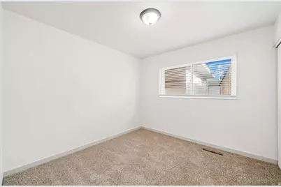 5261 S 2200 W, Roy, UT 84067 - Photo 10