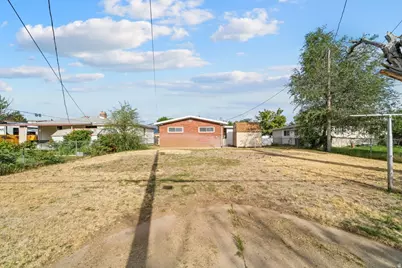 5261 S 2200 W, Roy, UT 84067 - Photo 18