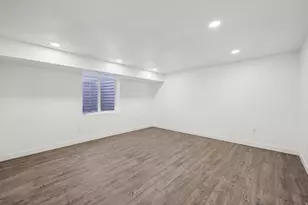 453 N 400 E, Bountiful, UT 84010 - Photo 16