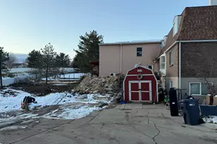 7 Rollingwood Ln, Sandy, UT 84092 - Photo 12