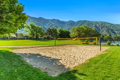 7 Rollingwood Ln, Sandy, UT 84092 - Photo 48