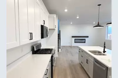 669 N Plainsman Dr, Spanish Fork, UT 84660 - Photo 8