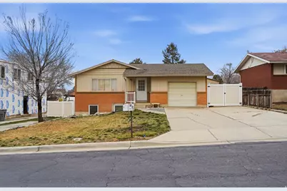 816 W 4100 S, Bountiful, UT 84010 - Photo 1