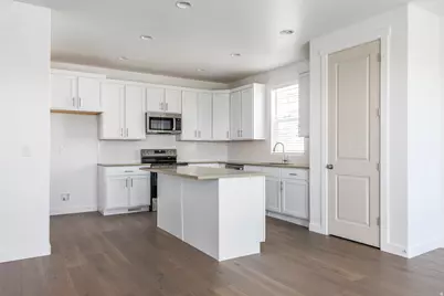 2526 N 3670 W, Lehi, UT 84048 - Photo 4