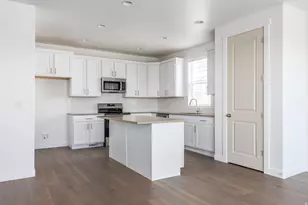 2526 N 3670 W, Lehi, UT 84048 - Photo 4